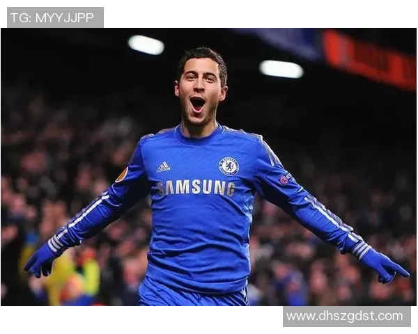 历史百大足球球星排行榜盘点与回顾经典传奇球员的巅峰时刻